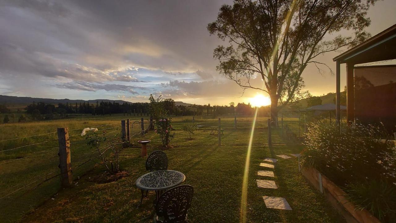 The Wattle Lodge Glendon Brook Exteriör bild